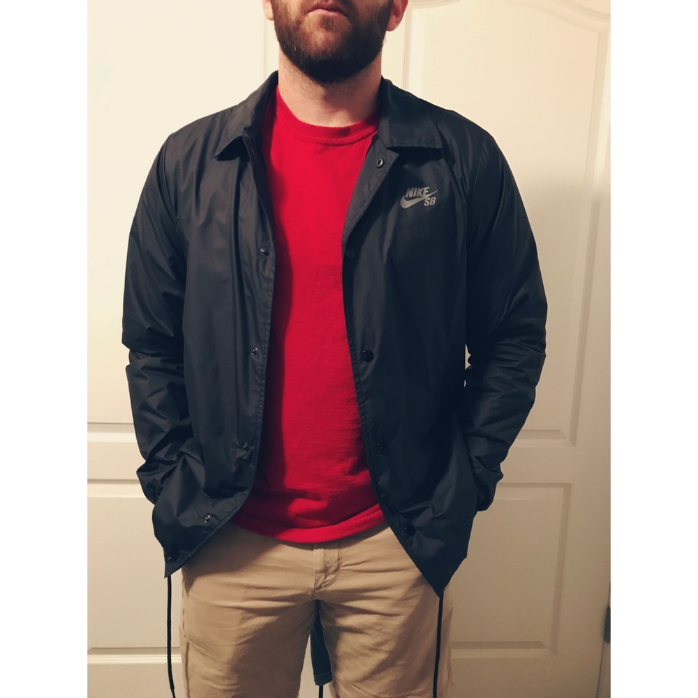 BRAND NEW Nike Windbreaker